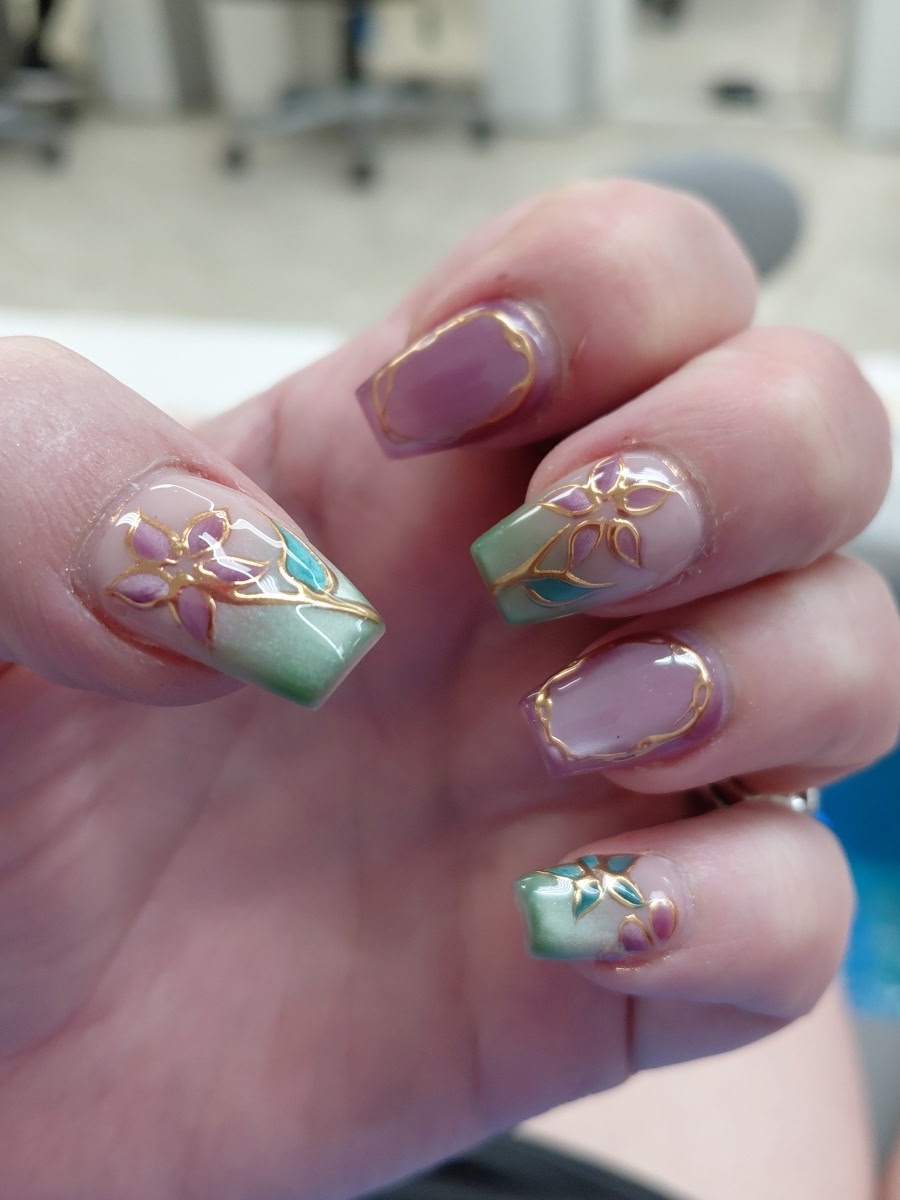 Crystal Nail logo